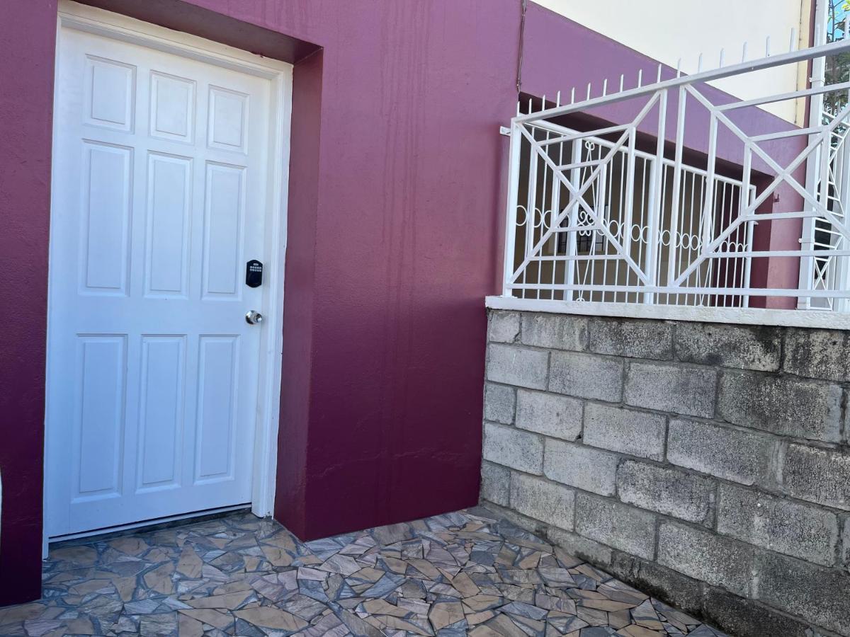 Tete Comforts Roseau Exterior photo